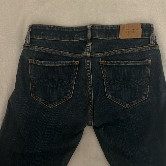 Abercrombie & Fitch 00R, 24x33 Jeans - Picture 3 of 3